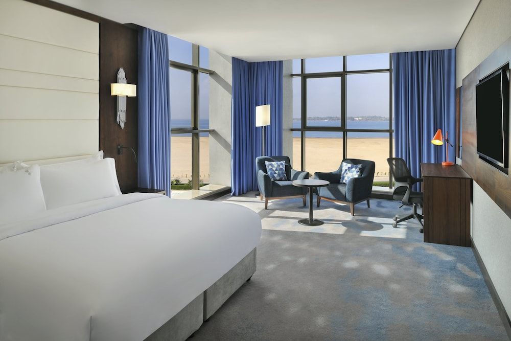 Holiday Inn JEDDAH CORNICHE by IHG 1