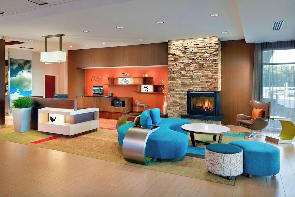 Fairfield Inn & Suites by Marriott Hendersonville Flat Rock 1