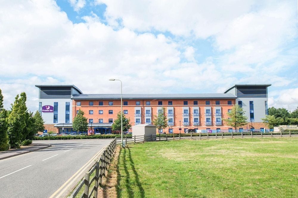 Premier Inn Banbury - M40 J11 1