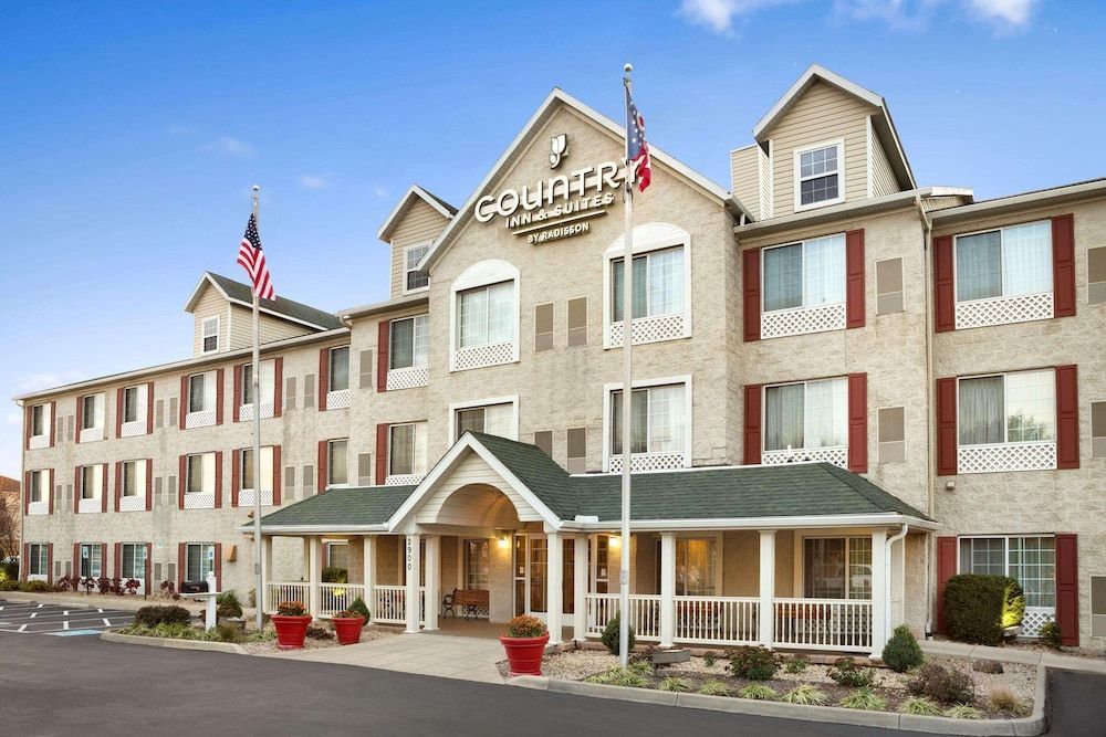 Country Inn & Suites by Radisson, Columbus Airport, OH 1