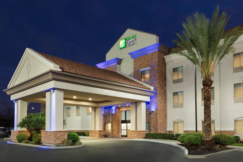 Holiday Inn Express & Suites MERCED - YOSEMITE NATL PK AREA by IHG 1