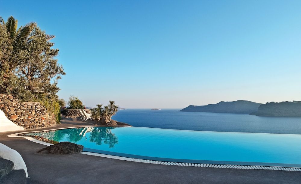 Perivolas Hotel 1