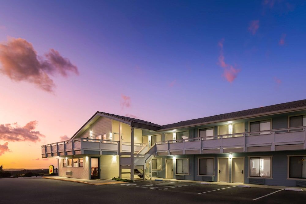 Super 8 by Wyndham Fort Bragg 1