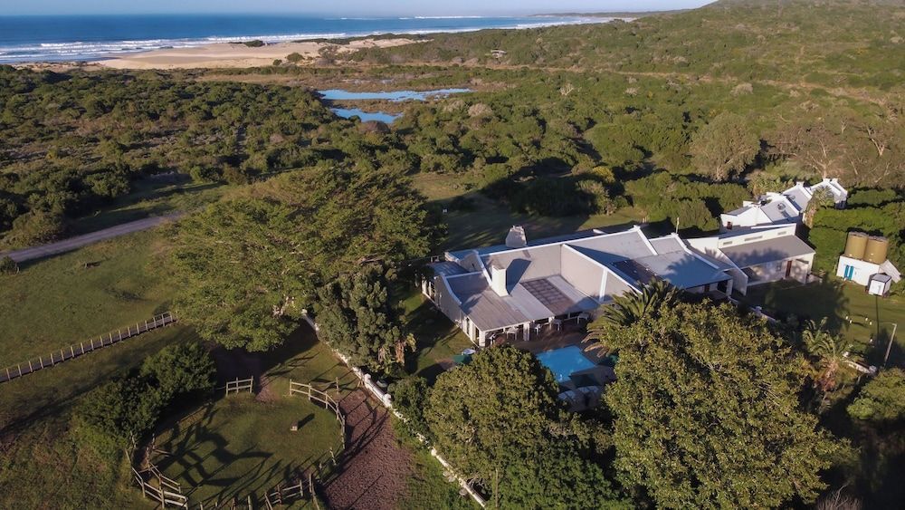 Oyster Bay Lodge 1