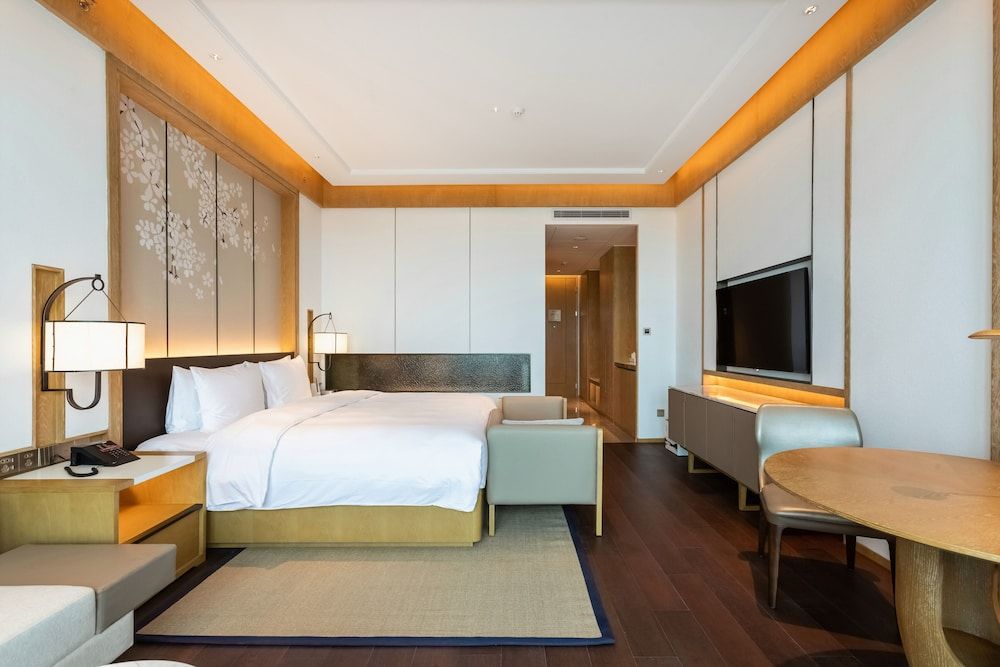 HUALUXE Suzhou Bay Hot Spring Resort by IHG 2