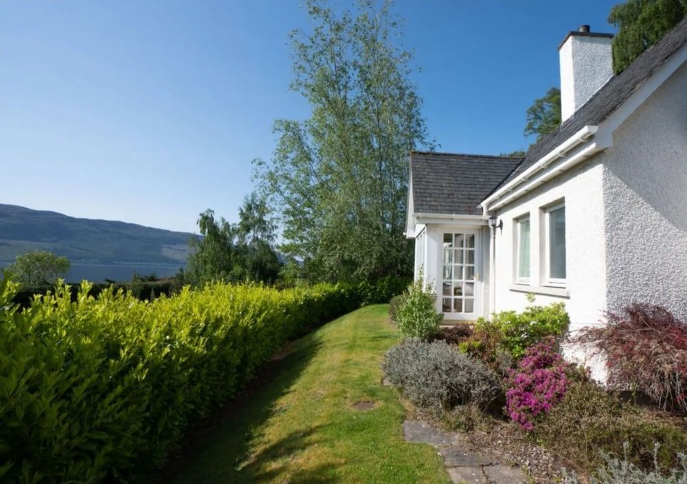 Loch Ness Lodge 1