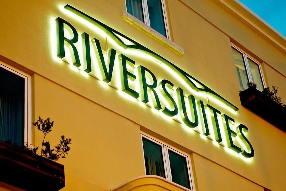 Riversuites 1