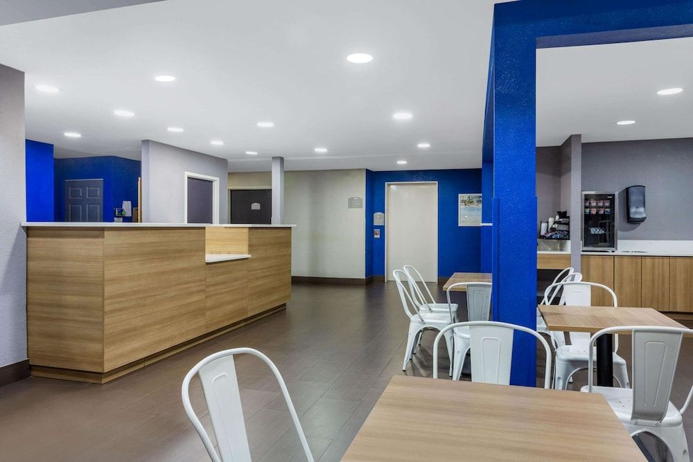 Microtel Inn & Suites by Wyndham Matthews/Charlotte 2