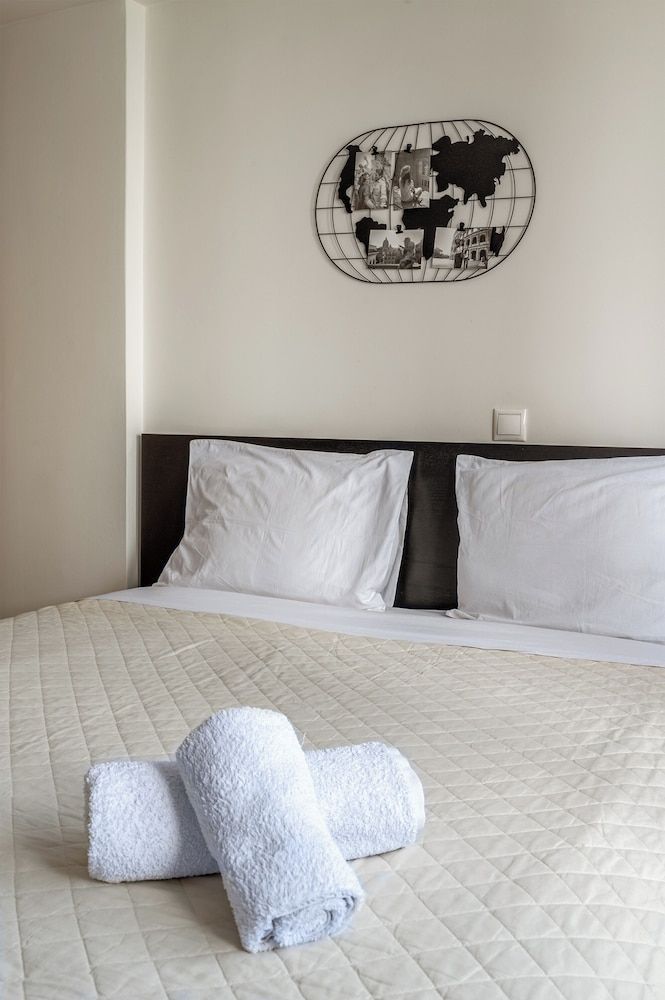Elvita Apartments 2 1