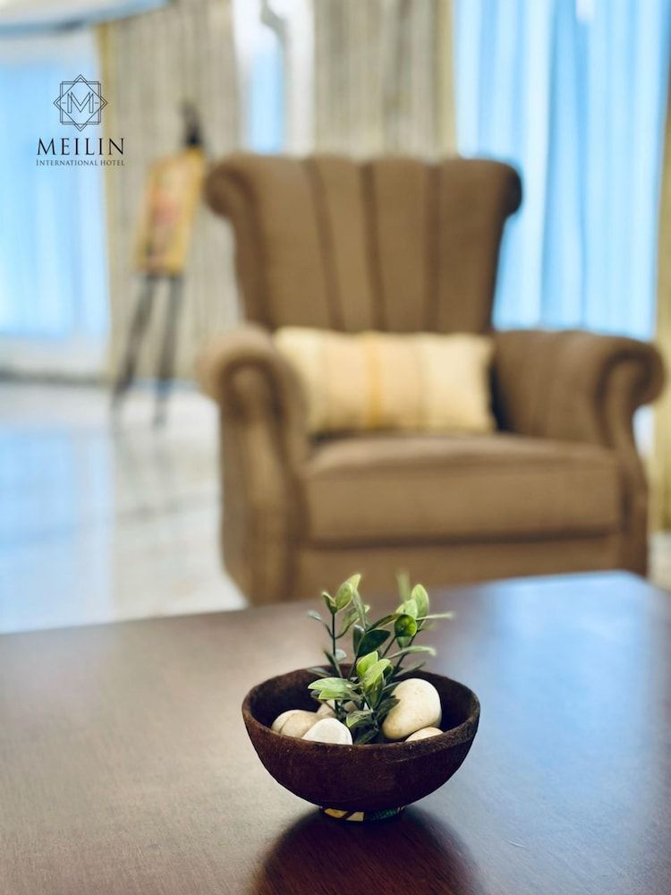 Meilin International Hotel 2