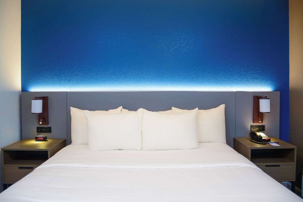 Comfort Inn & Suites Moreno Valley near March Air Reserve Base 1