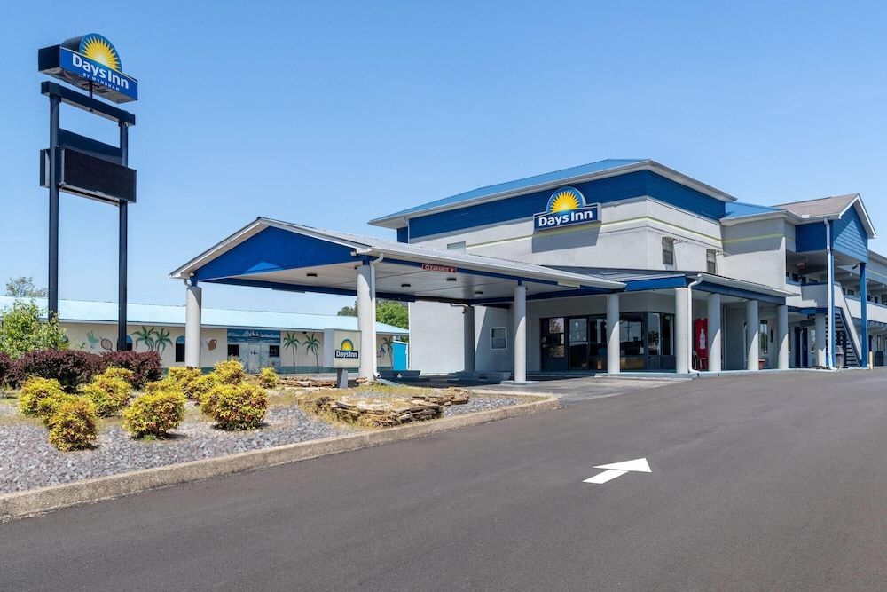 Days Inn by Wyndham Greeneville 1
