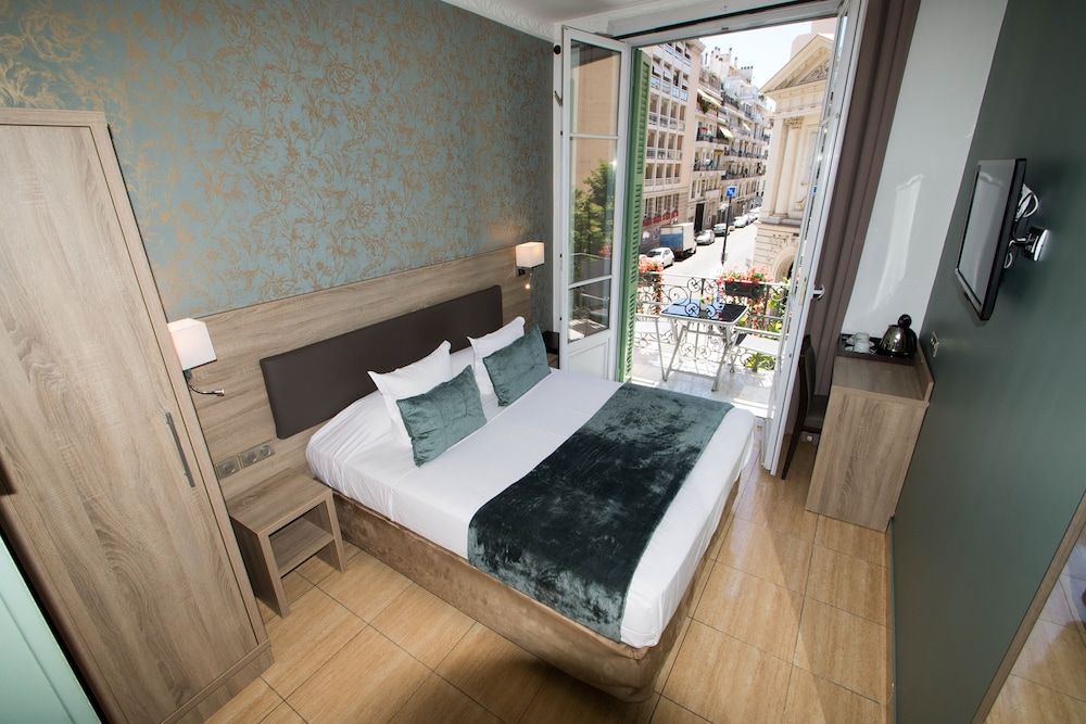 Hôtel Parisien 1