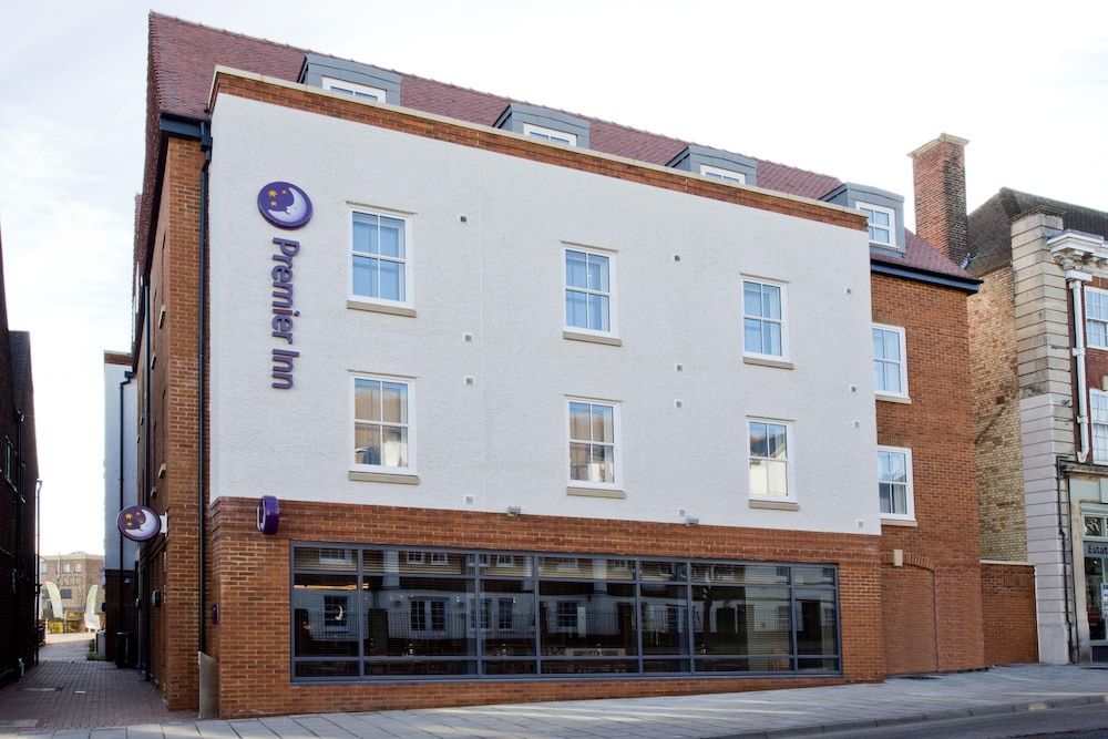Premier Inn Letchworth Garden City 1