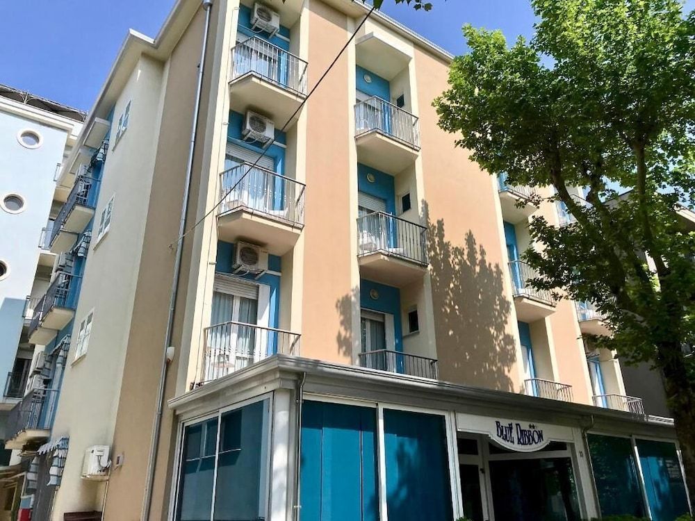 Hotel Blue Ribbon 1