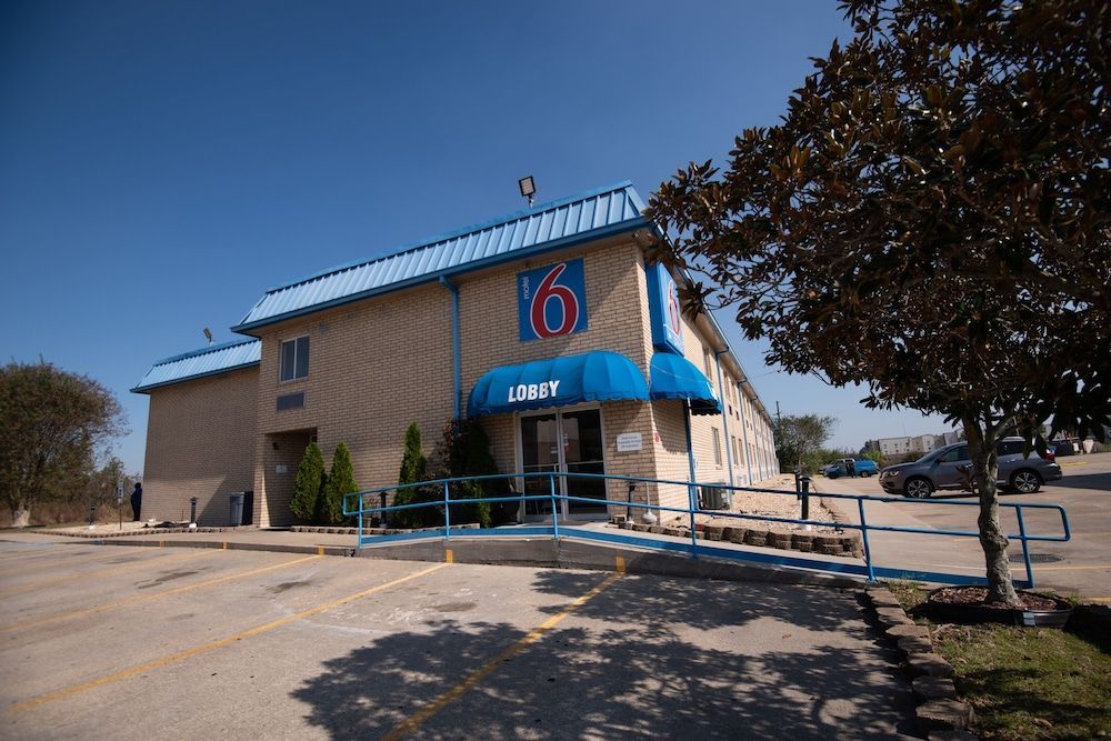 Motel 6-New Iberia, LA 1