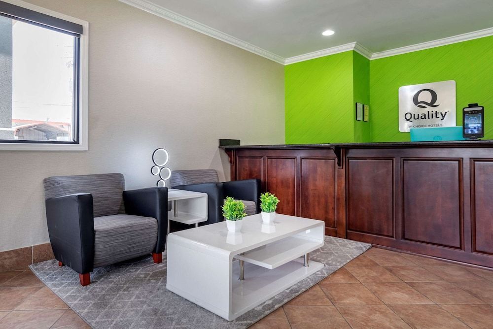 Quality Inn & Suites Demopolis 2