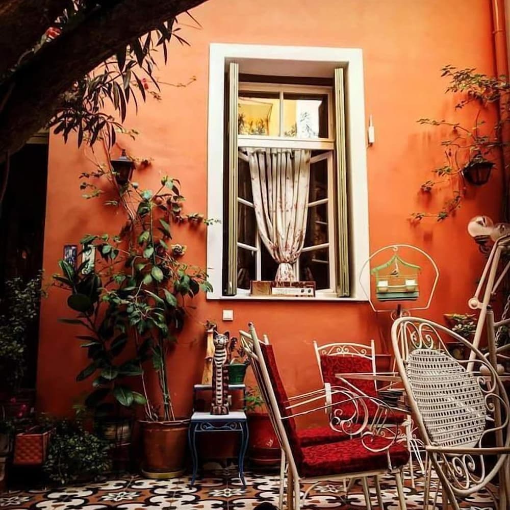 Athens Quinta 1
