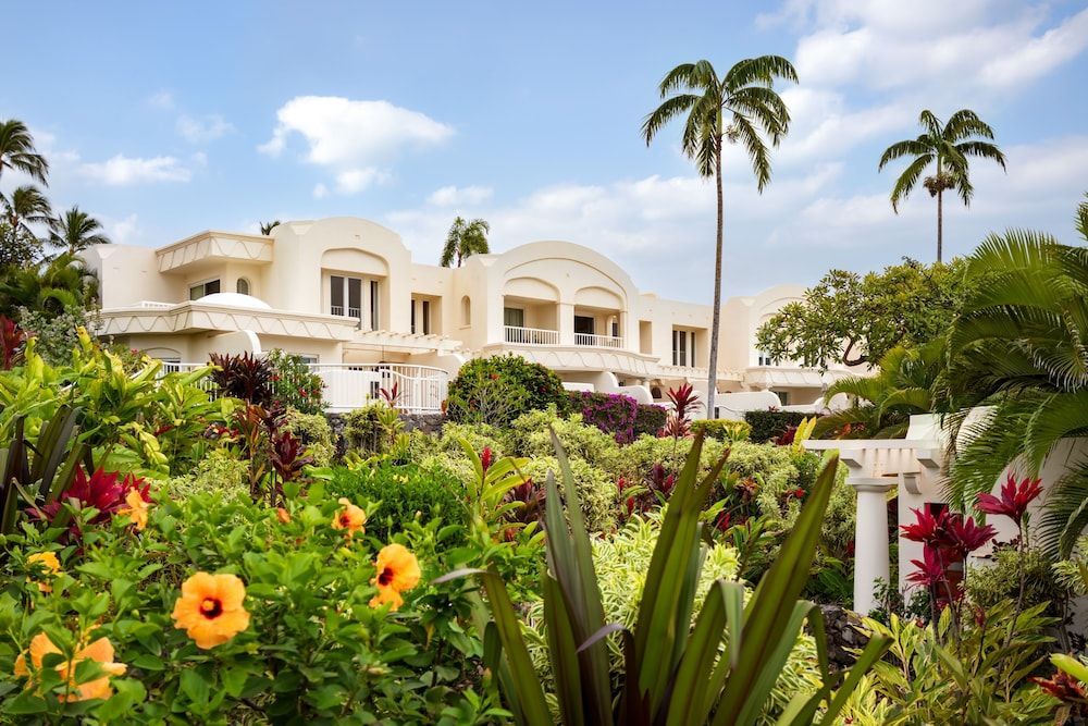 The Villas at Fairmont Kea Lani 1