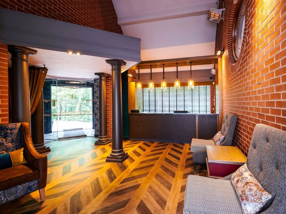 The Royal Toby Hotel 2