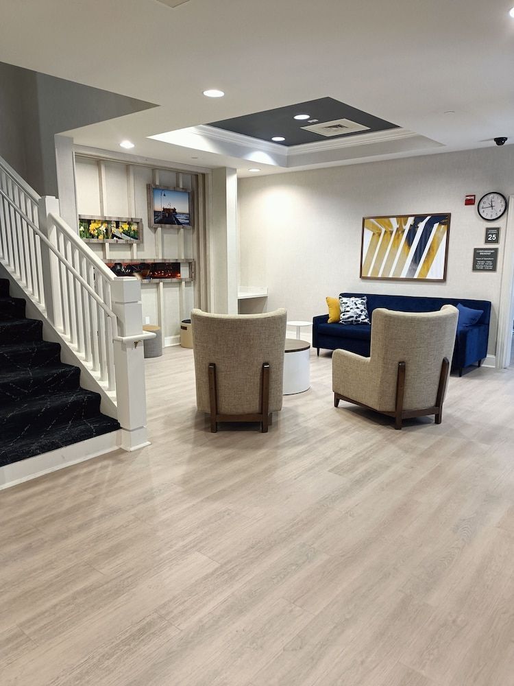 Comfort Inn & Suites Virginia Beach - Norfolk Airport 2