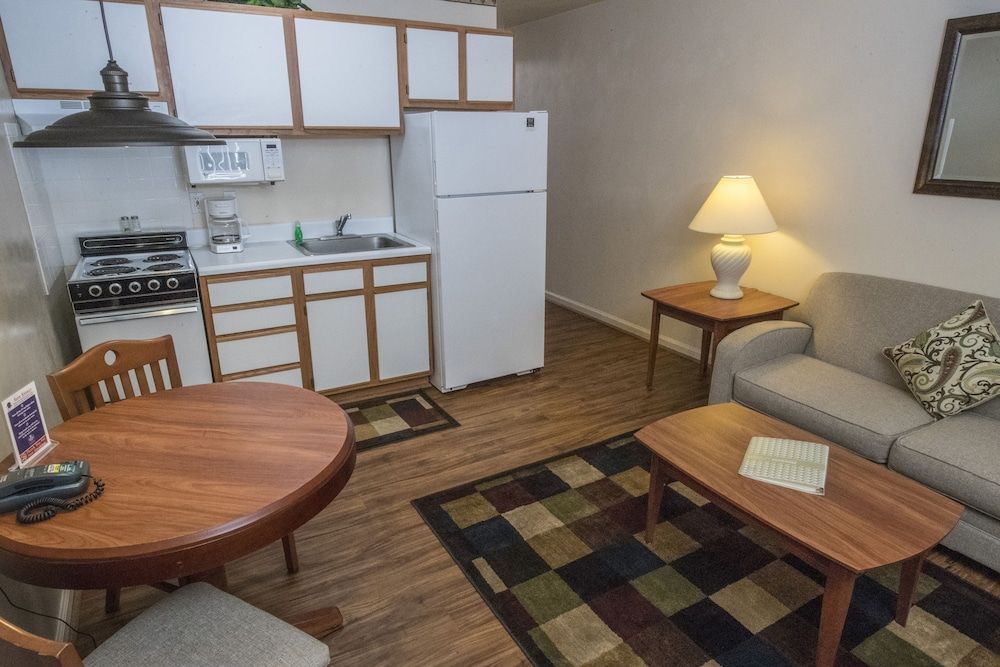 Affordable Suites Statesville 1
