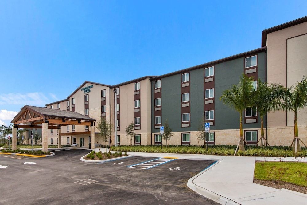 WoodSpring Suites Tamarac 1