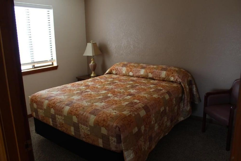 Rock Harbor Resort and Motel 1