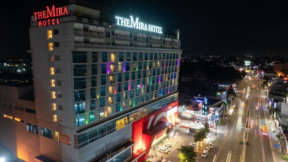 The Mira Hotel 1