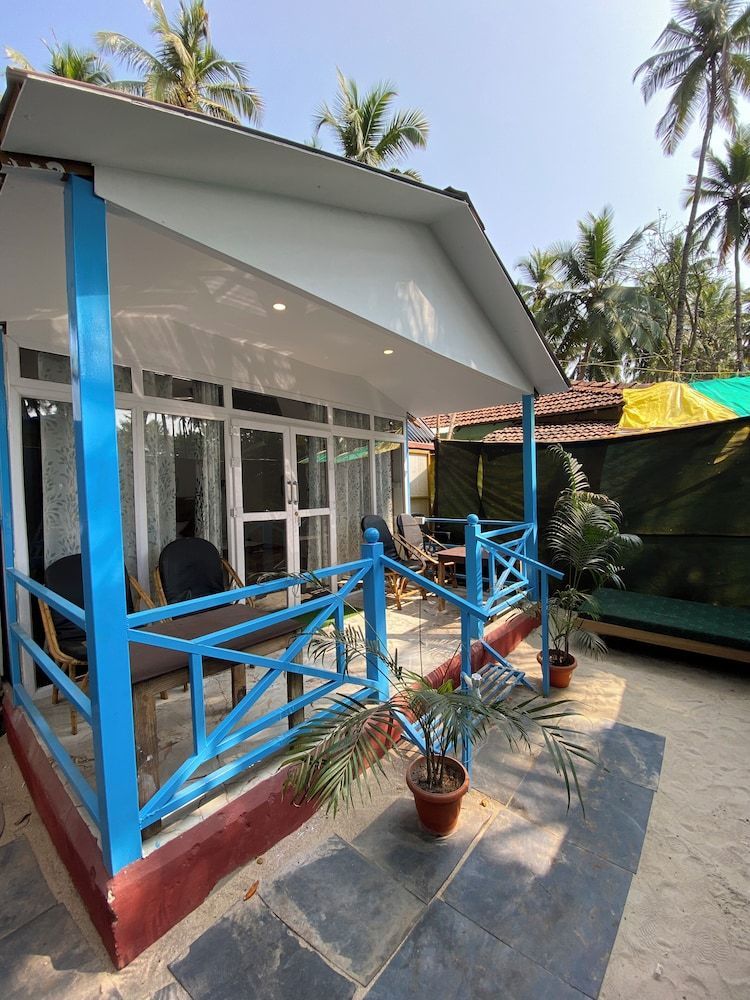 Tropical Bay 1