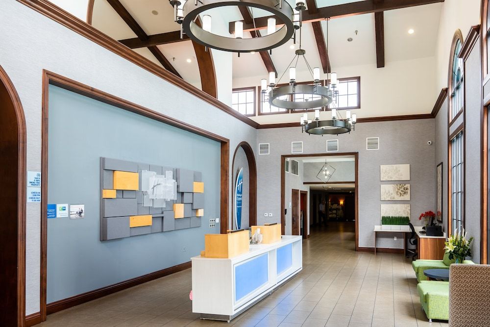 Holiday Inn Express SAN CLEMENTE N – BEACH AREA by IHG 2