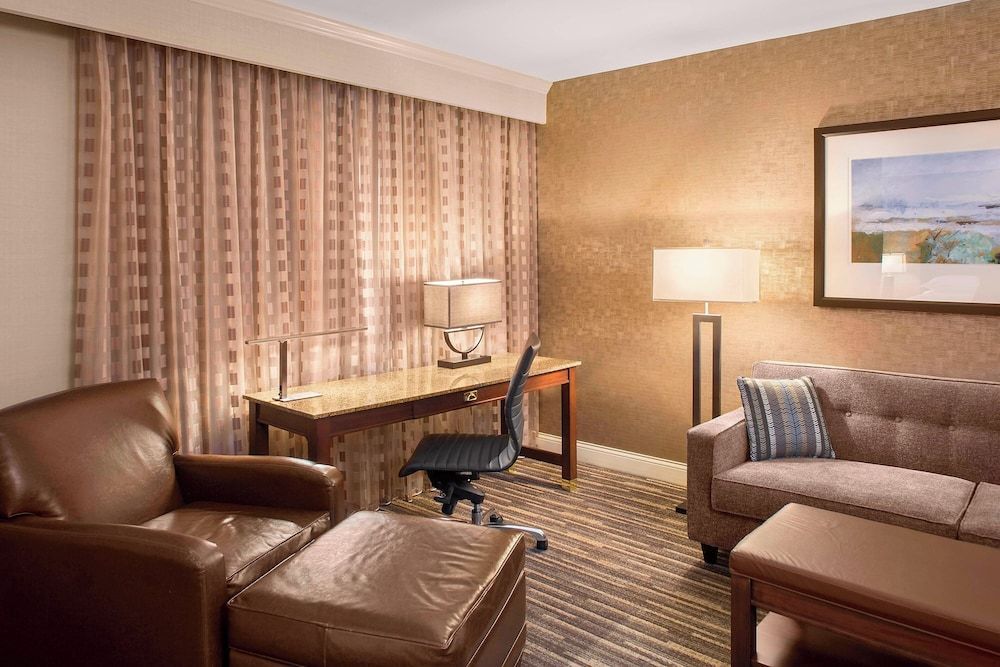 Sheraton Suites Akron Cuyahoga Falls 1