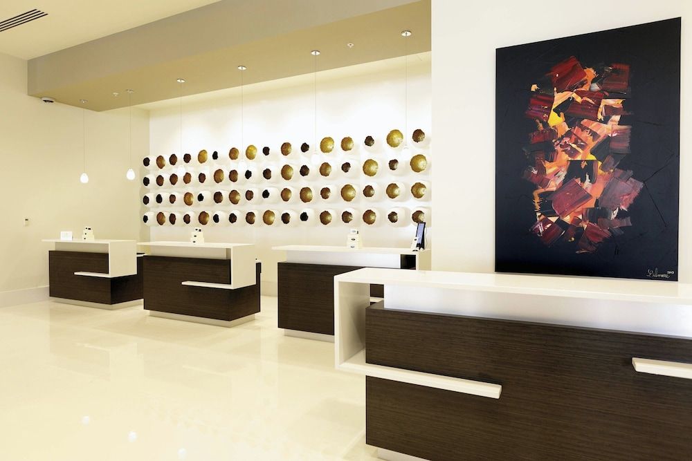 The Davenport Grand, Autograph Collection 2