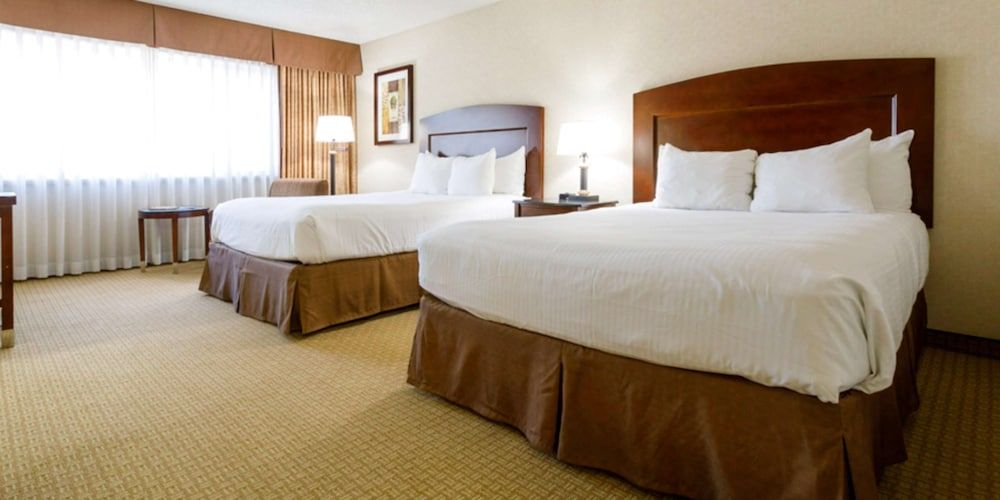 Maverick Hotel and Casino by Red Lion Hotels 1