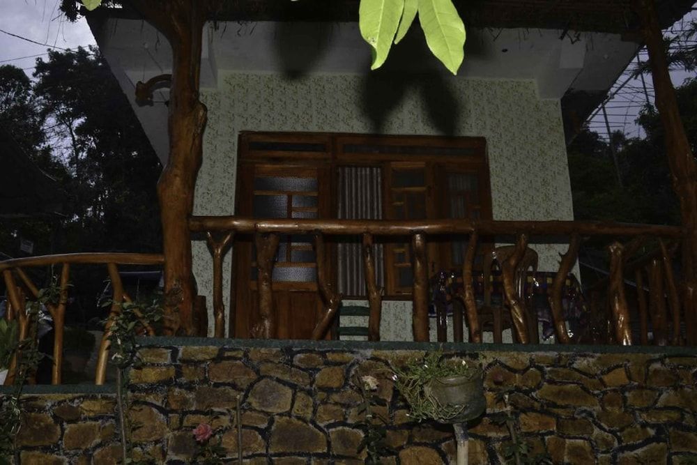 Pine Village 1