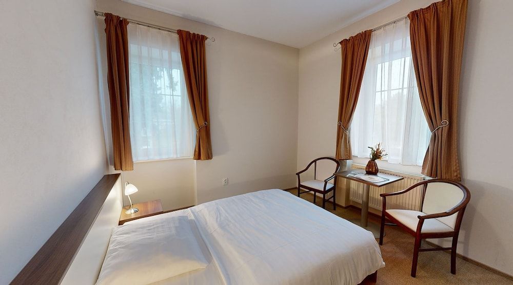 Klaudia's Hotel & Restaurant 2