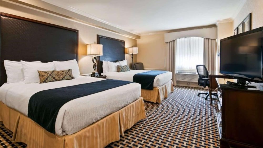 Best Western Plus Puyallup Hotel 1