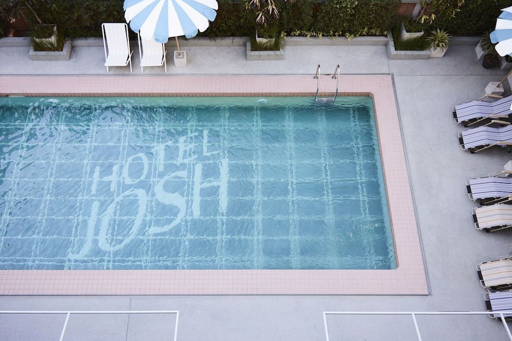 Josh Hotel 1