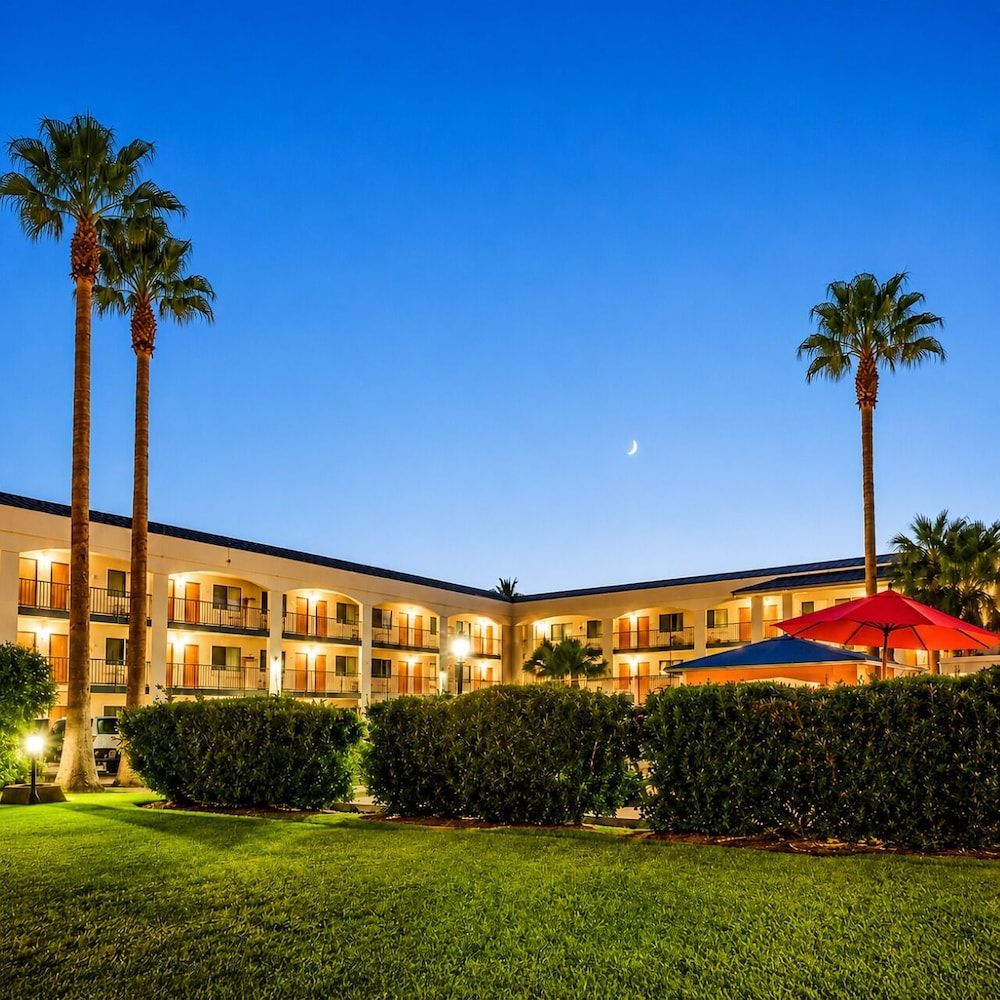 TrueStay Inn 1