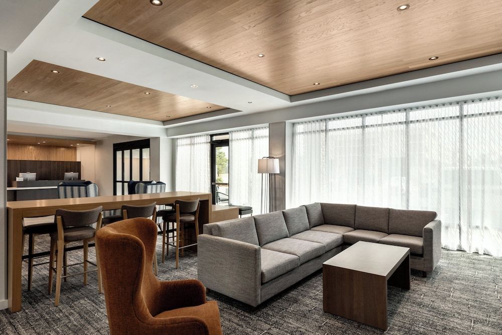 Staybridge Suites Norfolk Airport by IHG 2