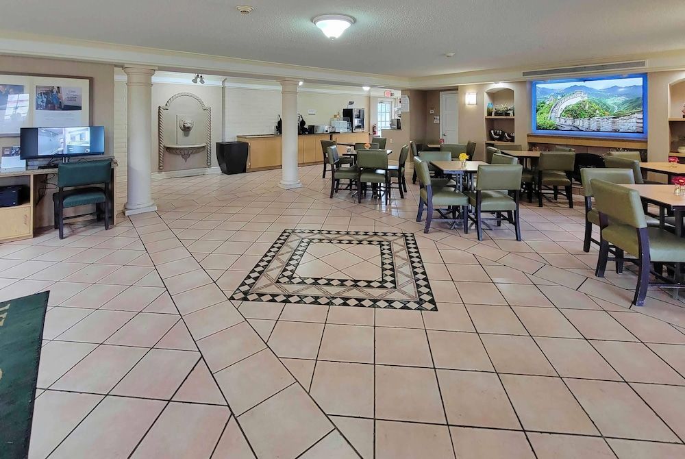 Travelodge by Wyndham Amarillo West Medical Center 2