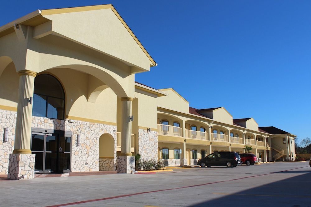 Express Inn and Suites 1