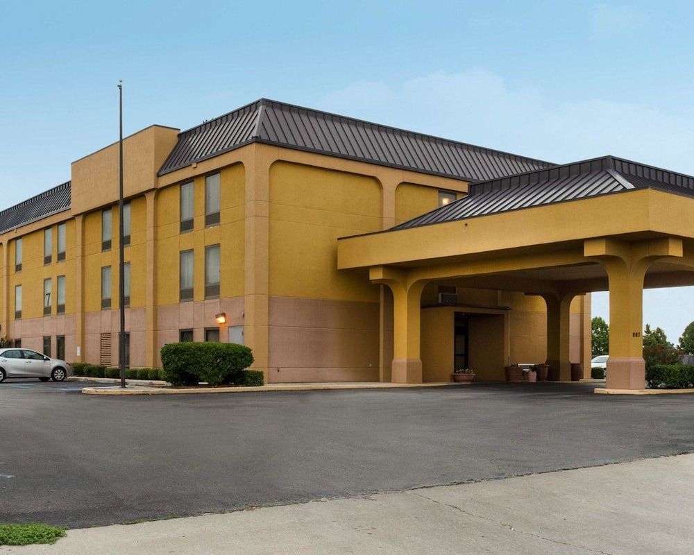 Quality Inn Cleveland, MS 1