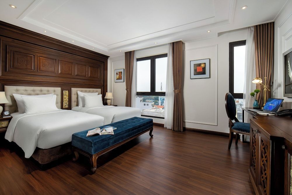 The Q Hotel 1