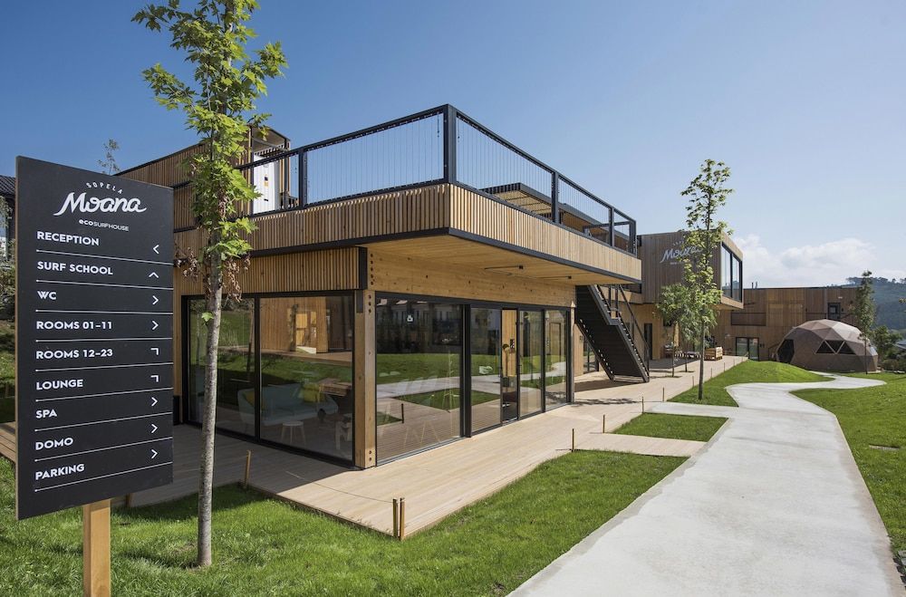 Moana Eco Surf House 1
