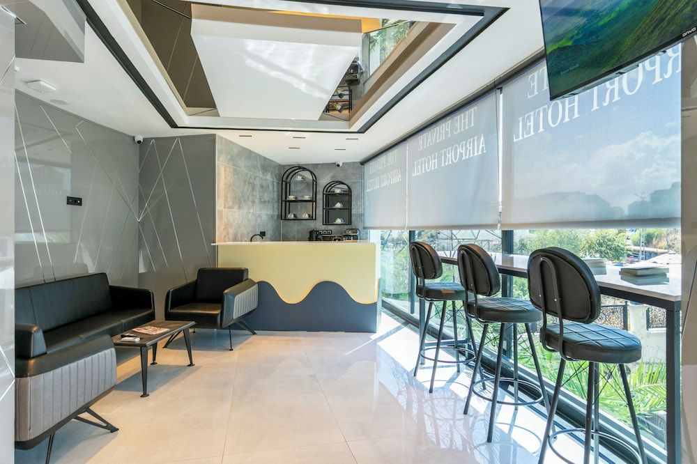 The Private Airport Hotel 2