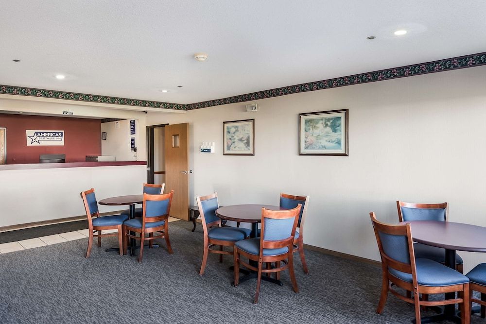 Americas Best Value Inn Wenona 2