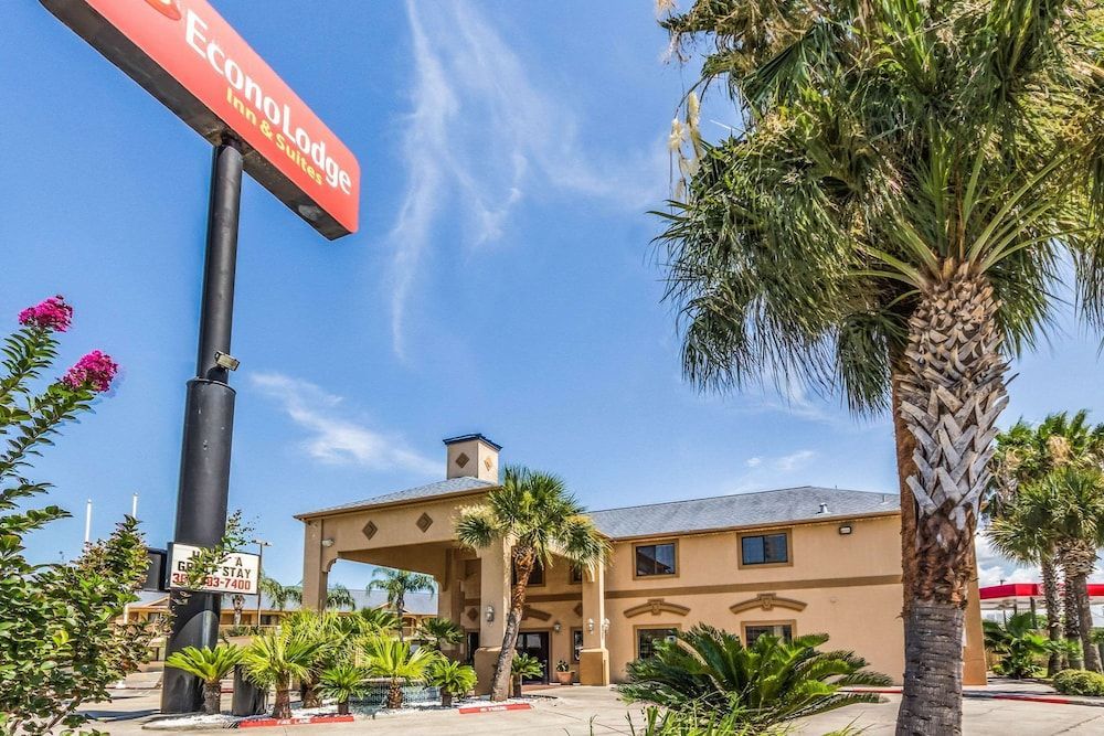 Econo Lodge Inn & Suites Corpus Christi 1