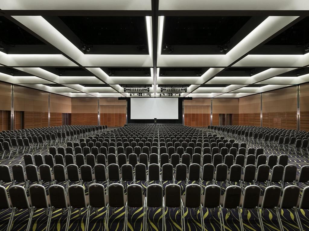 Crown Promenade Perth 2