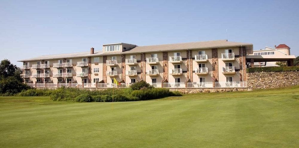 Winnapaug Inn 1